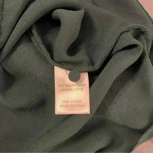 41 Hawthorn dark green v neck long sleeve blouse size small with lace details - Picture 12 of 12